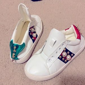 Girls spring sneakers with cool hardware